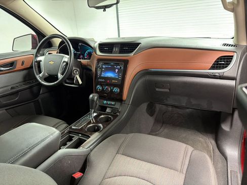 Used 2015 Chevrolet Traverse LT FWD image 29