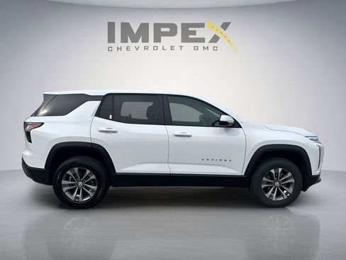 Used 2026 Chevrolet Equinox LT FWD image 6