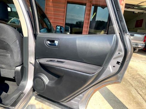 Used 2010 Nissan Rogue S w/ 360 Degree Value Pkg image 17