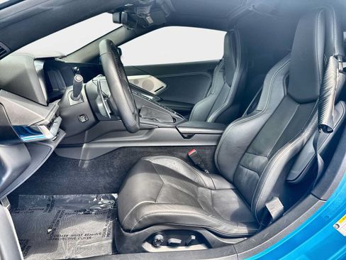 Used 2022 Chevrolet Corvette Stingray Preferred Cpe w/ Z51 Performance Package RWD image 11
