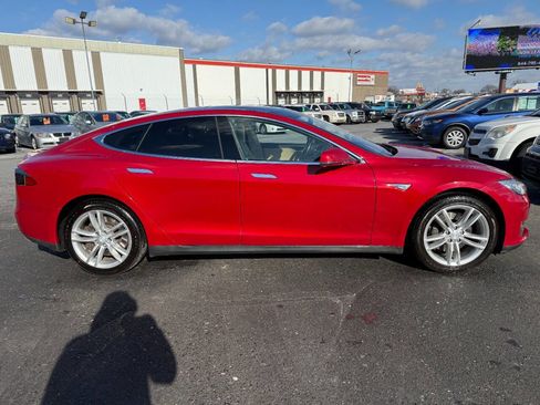 Used 2013 Tesla Model S Long Range image 4