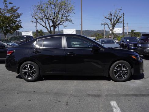 Used 2025 Nissan Sentra SV w/ All-Weather Package FWD image 3