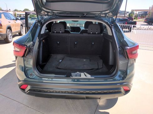Used 2026 Chevrolet Trax LS FWD image 22