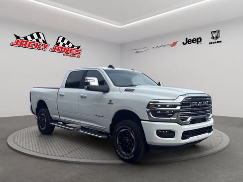Used 2025 RAM 2500 Laramie AWD/4WD image 12