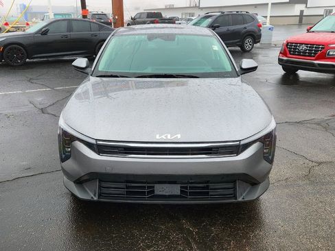 Used 2025 Kia K4 LXS image 10