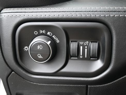Used 2021 RAM 1500 Limited w/ Night Edition AWD/4WD image 12