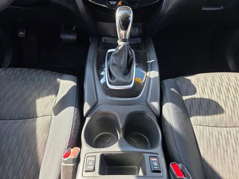 Used 2019 Nissan Rogue S w/ Special Edition Package image 18