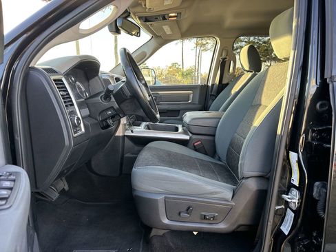 Used 2016 RAM 2500 Big Horn w/ Black Appearance Group image 16