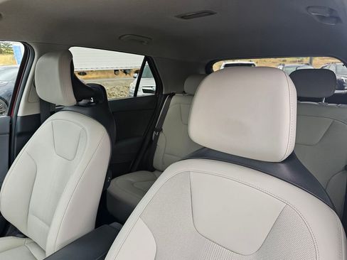 Used 2024 Kia Niro EX FWD image 19