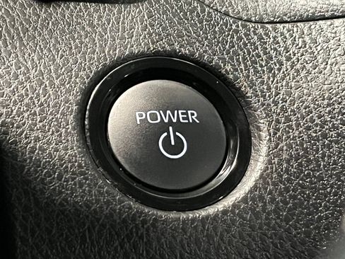 Used 2025 Toyota Camry SE AWD/4WD image 26