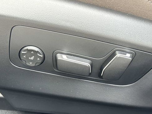 New 2026 BMW 530i xDrive 530i xDrive w/ Premium Package image 28