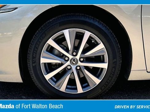 Used 2021 Lexus ES 300h w/ Premium Package FWD image 34
