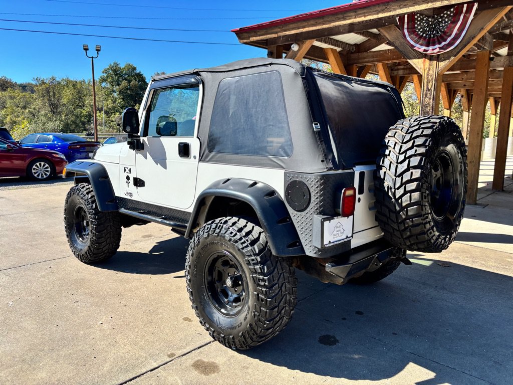 Used 2003 Jeep Wrangler X AWD/4WD image 2