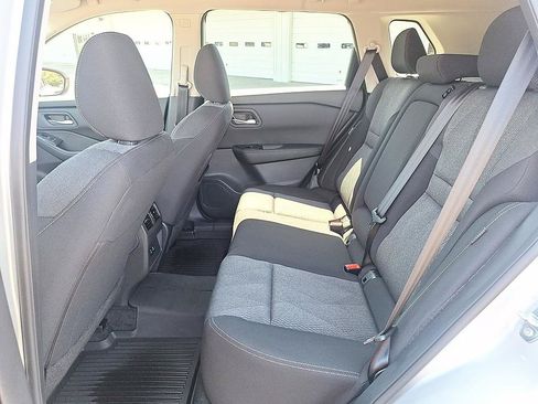 Certified 2025 Nissan Rogue SV FWD image 12