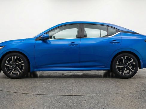 Used 2025 Nissan Sentra SV FWD image 5