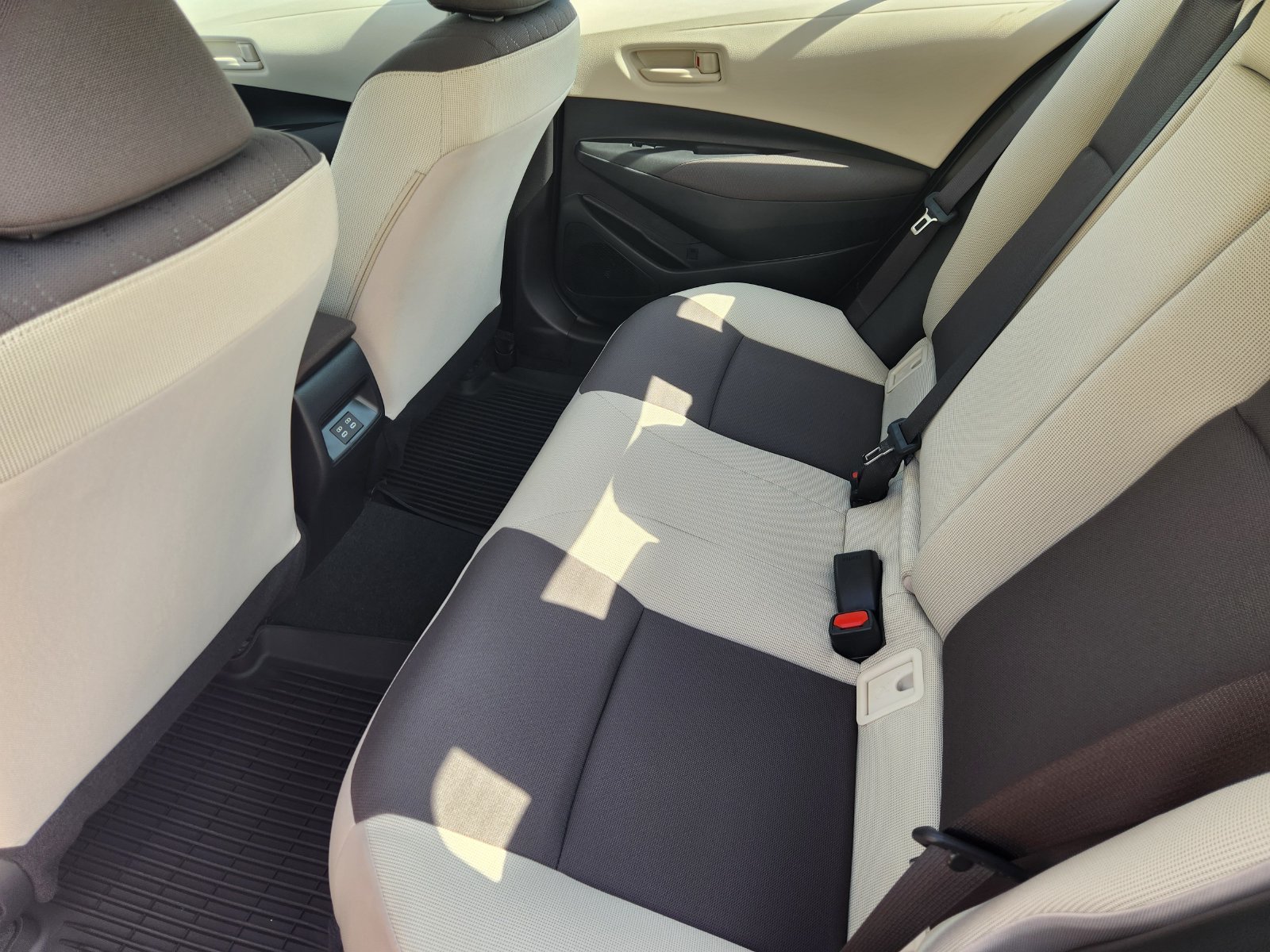 New 2027 Toyota Corolla LE FWD image 24