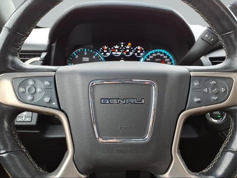 Used 2019 GMC Yukon XL Denali w/ Denali Ultimate Package image 12