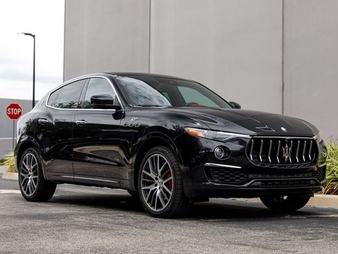Certified 2022 Maserati Levante GT AWD/4WD image 34