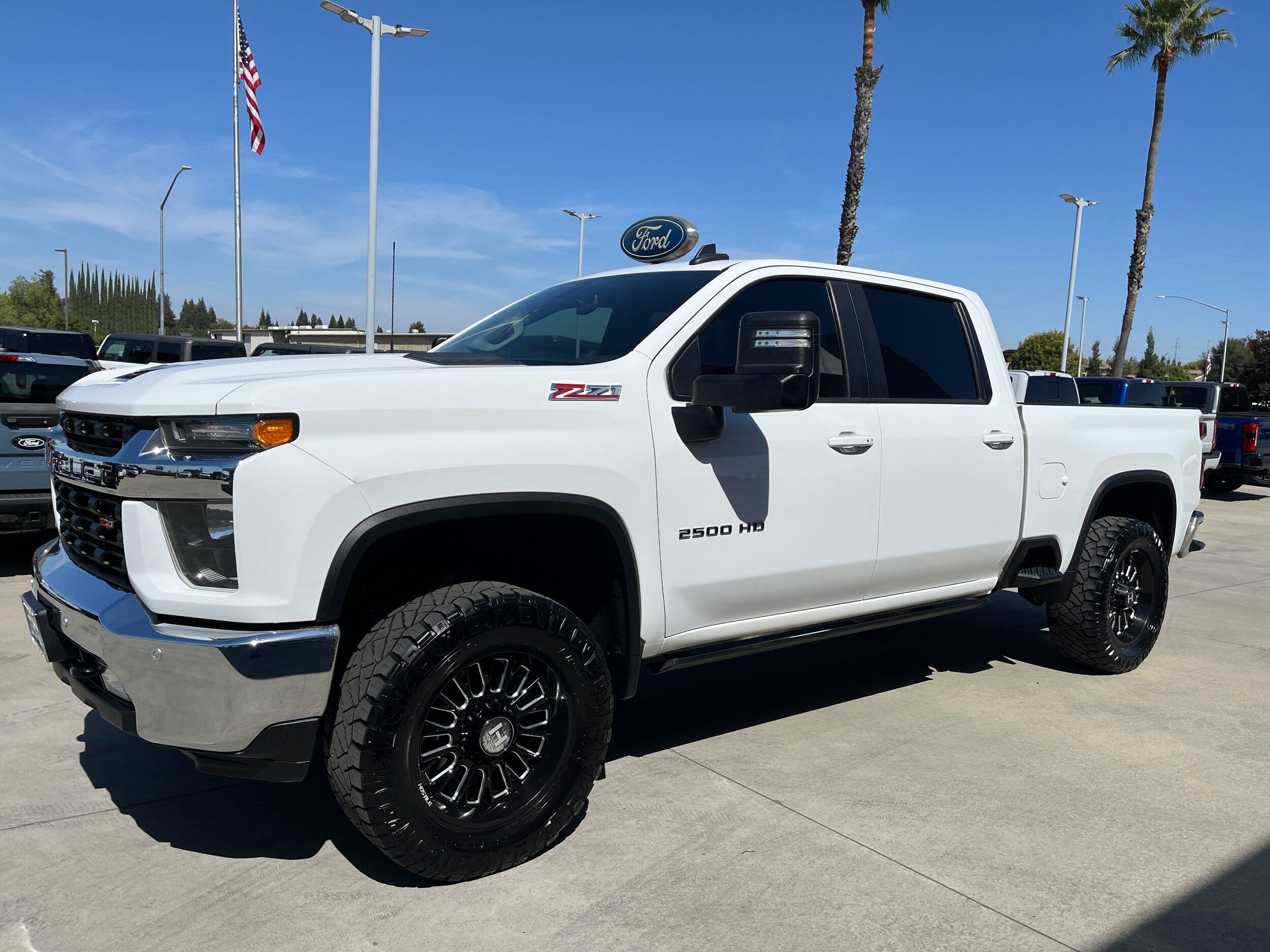 Used 2020 Chevrolet Silverado 2500 LT w/ All Star Edition AWD/4WD image 2