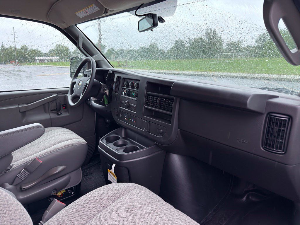 New 2025 Chevrolet Express 3500 LS w/ Chrome Appearance Package RWD image 26
