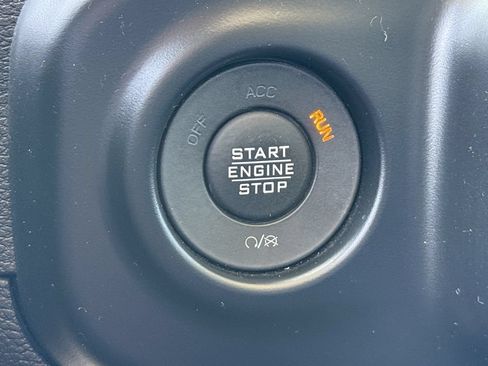 Used 2023 Jeep Wrangler Unlimited Sport AWD/4WD image 18