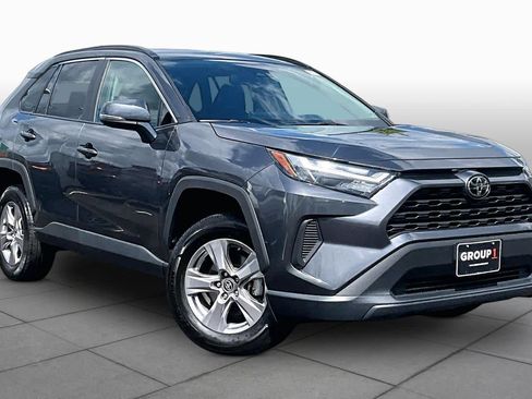 Used 2024 Toyota RAV4 XLE FWD image 3