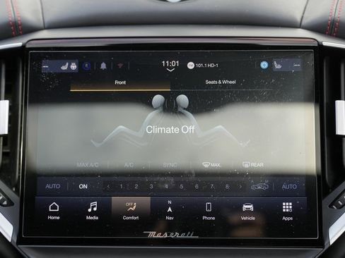 Used 2021 Maserati Ghibli S image 42