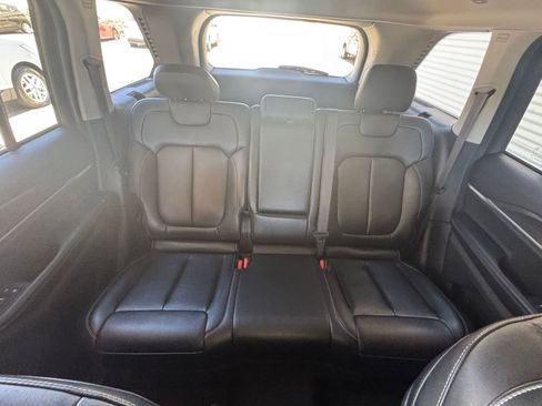 Used 2024 Jeep Grand Cherokee Limited image 38