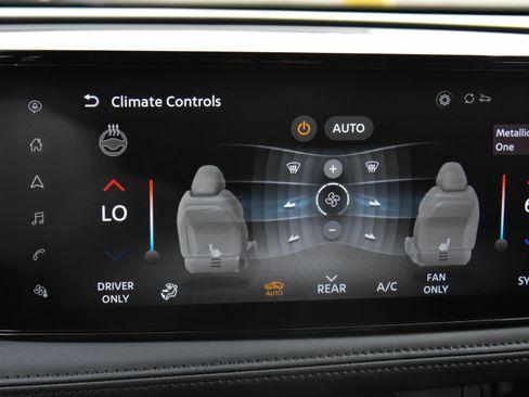 Used 2024 Nissan Ariya FWD image 27