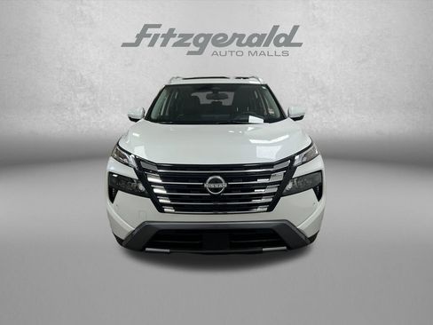 Used 2025 Nissan Rogue SL w/ SL Premium Package FWD image 11