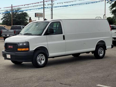 Used 2025 GMC Savana 2500 Extended w/ Driver Convenience Package RWD image 4
