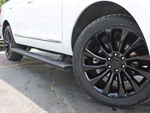 Used 2020 Lincoln Navigator Reserve w/ Luxury Package AWD/4WD image 5