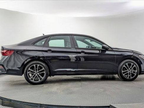 Used 2025 Volkswagen Jetta Sport FWD image 8