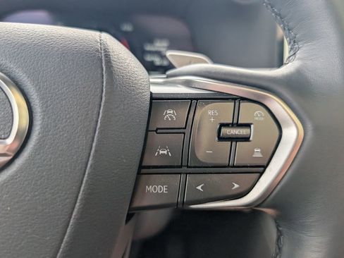 Used 2024 Lexus GX 550 w/ Accessory Package (31) AWD/4WD image 20