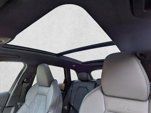 New 2025 Audi SQ5 Premium Plus image 18