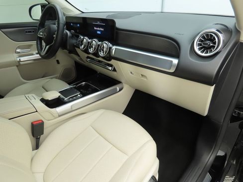 Used 2022 Mercedes-Benz GLB 250 image 15