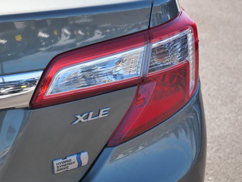 Used 2012 Toyota Camry XLE image 17