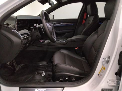 Used 2025 Cadillac CT5 V image 36