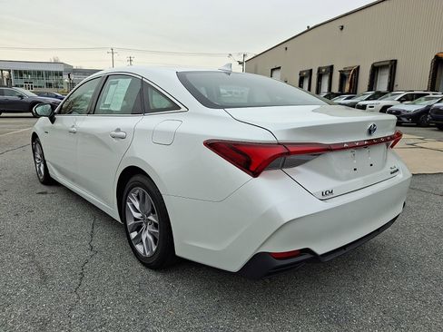 Used 2021 Toyota Avalon XLE image 6