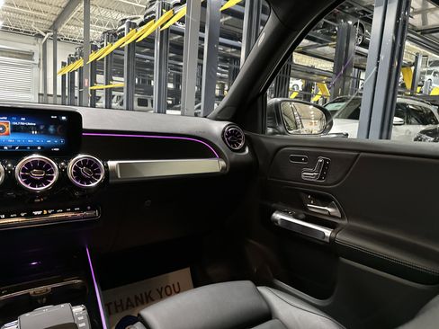 Certified 2023 Mercedes-Benz GLB 250 4MATIC image 25