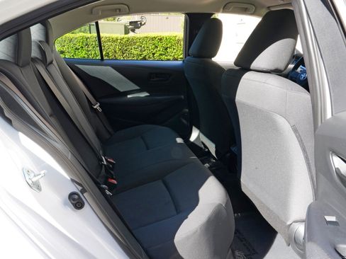 Used 2023 Toyota Corolla LE w/ Carpet Mat Package (TMS) FWD image 33