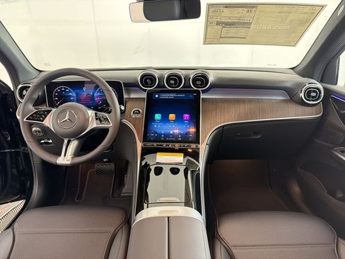 Used 2026 Mercedes-Benz GLC 300 4MATIC image 17