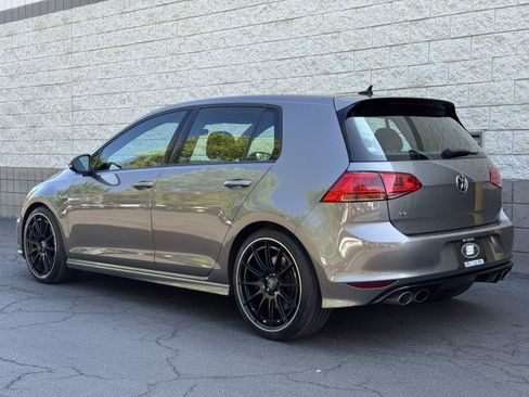 Used 2017 Volkswagen Golf 4-Door AWD/4WD image 14