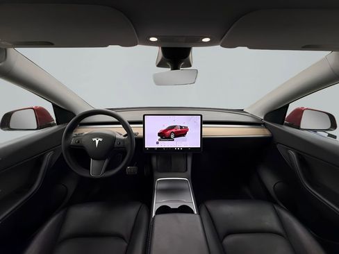 Used 2022 Tesla Model Y Long Range image 15