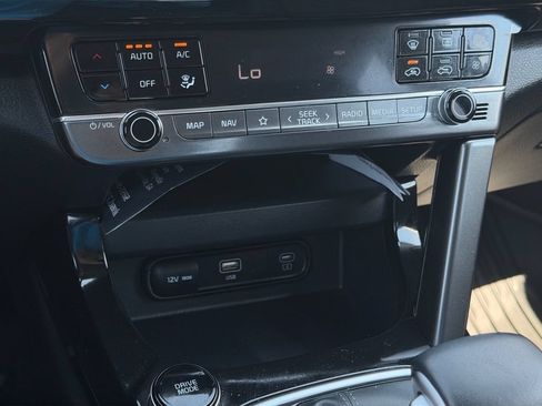 Used 2025 Kia Seltos S FWD image 24