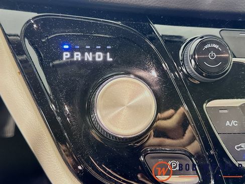 Used 2019 Chrysler Pacifica Touring Plus FWD image 20