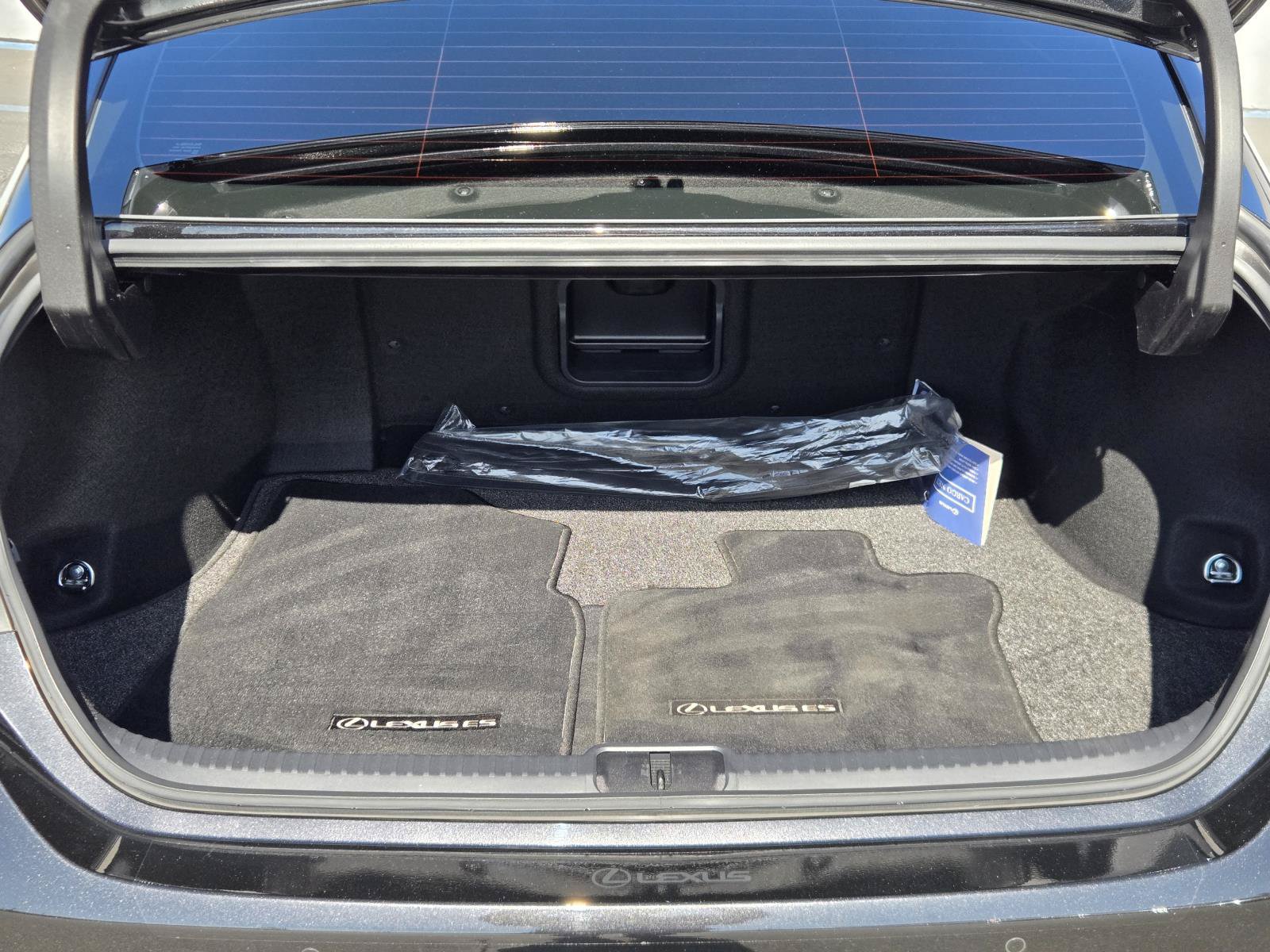 Used 2024 Lexus ES 350 w/ Premium Package FWD image 26