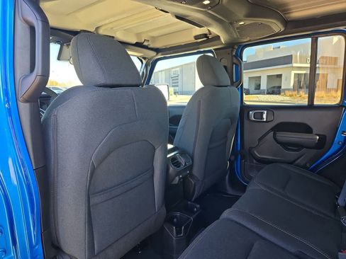 Used 2024 Jeep Wrangler Sport S image 17