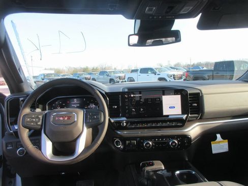 New 2026 GMC Sierra 1500 SLT image 16