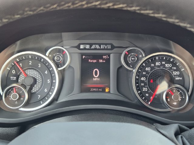 Certified 2025 RAM 2500 Big Horn AWD/4WD image 18
